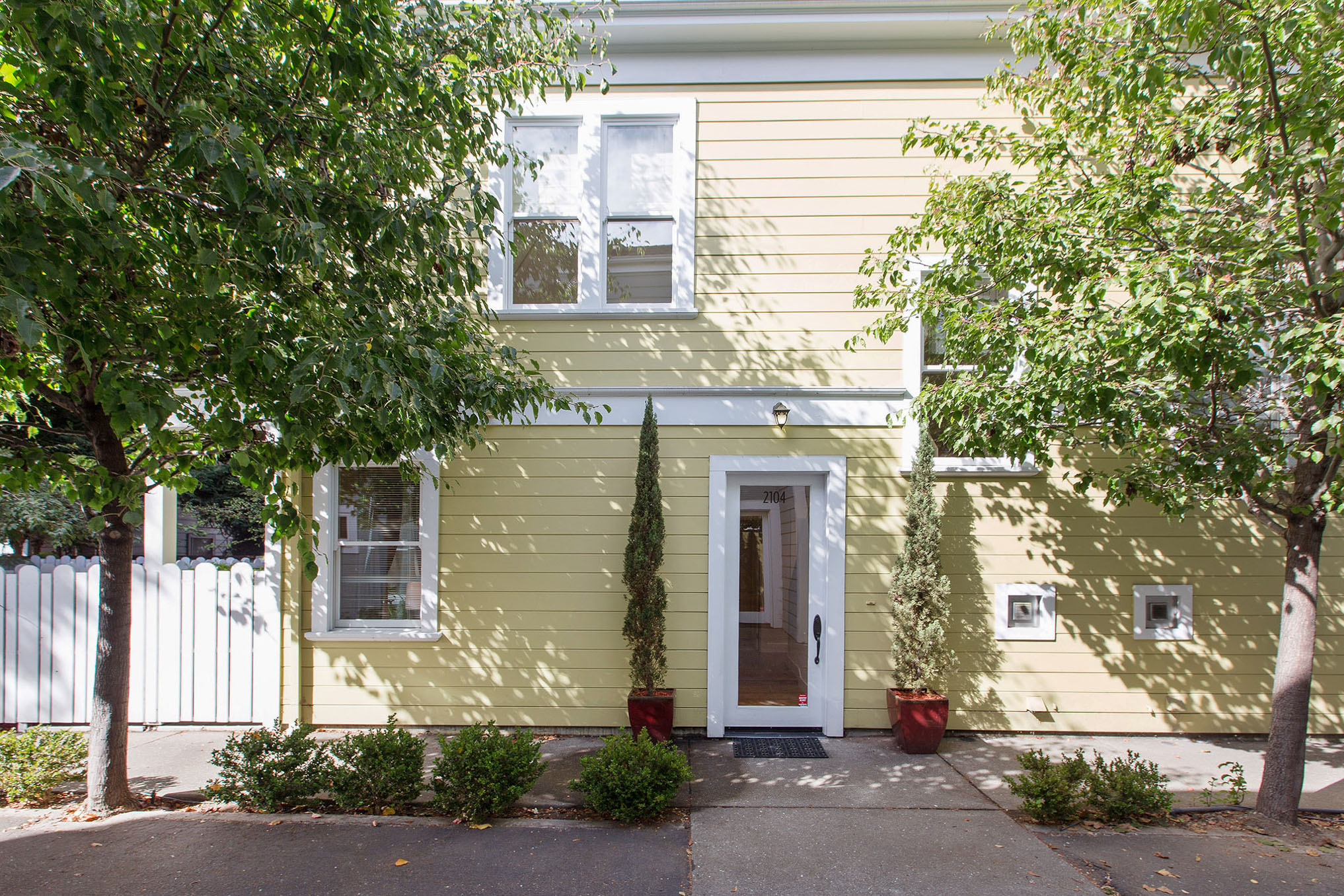  2104 6th St, Berkeley—Modern Loft Style Condo in adaptive re-use—Andy Read Realtor—Photo 0