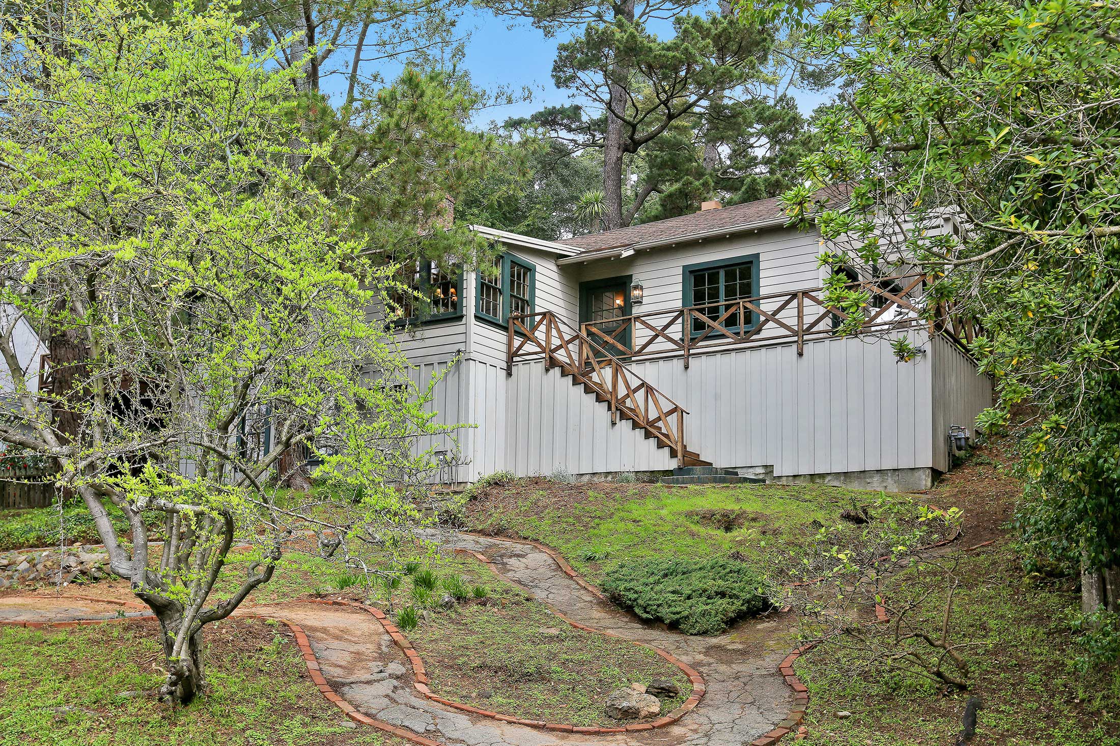  2666 Camino Lenada, Oakland—Modern Farm House—Andy Read Realtor—Photo 2
