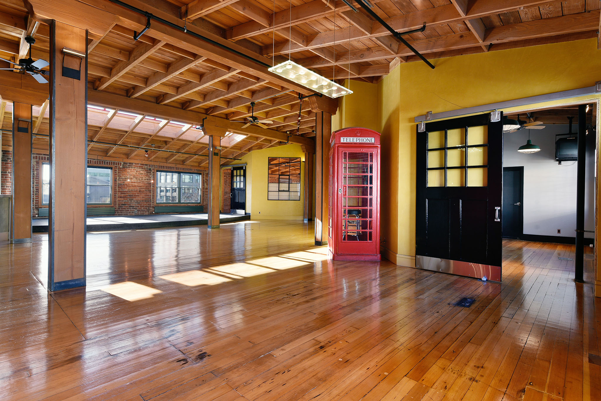  American Bag Building, Oakland—Mixed Use Live/Work Office Building Jack London—Andy Read Realtor—Photo 1