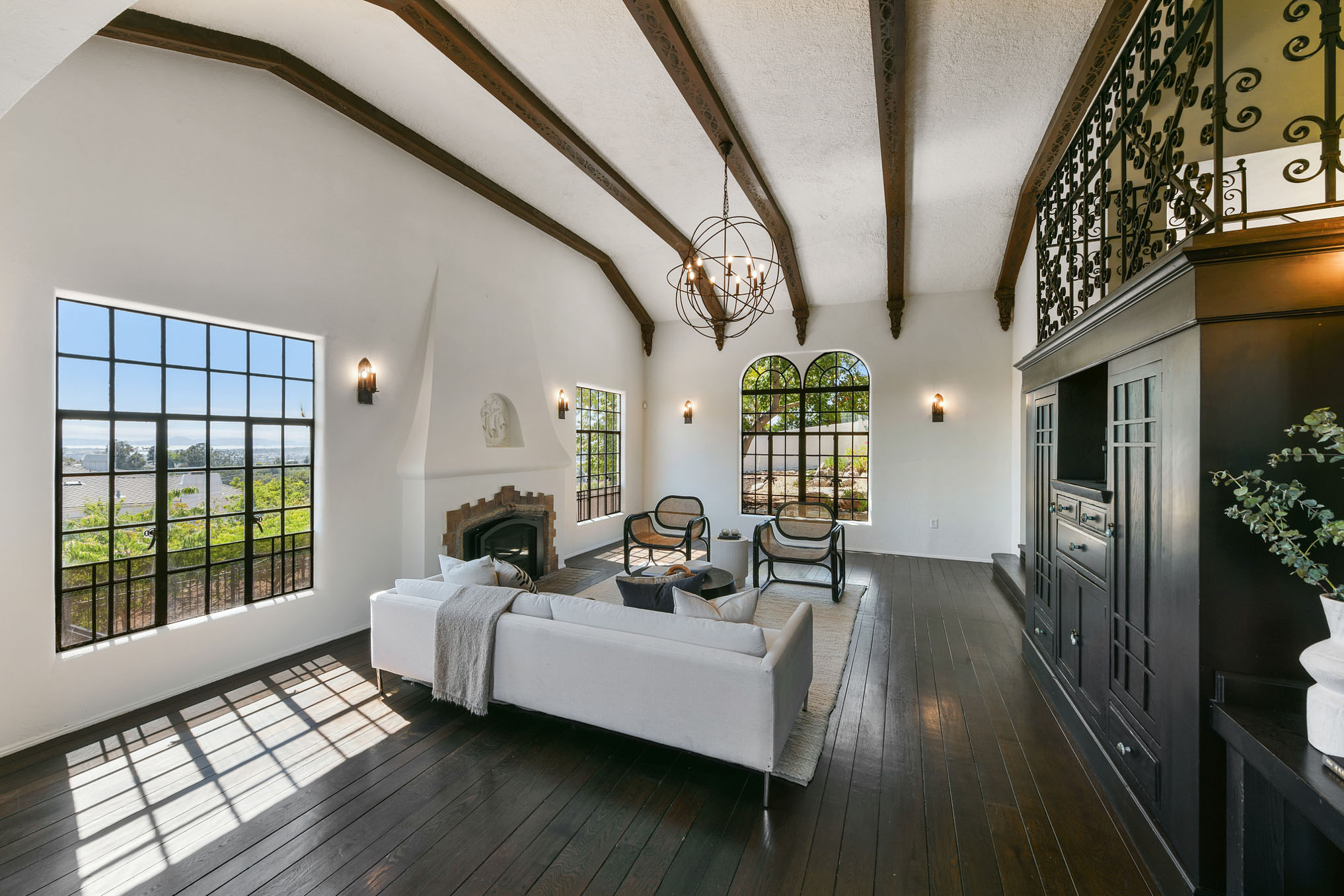  3500 Calandria Ave, Oakland—Spanish Hacienda Mediterranean Architecture—Andy Read Realtor—Photo 6