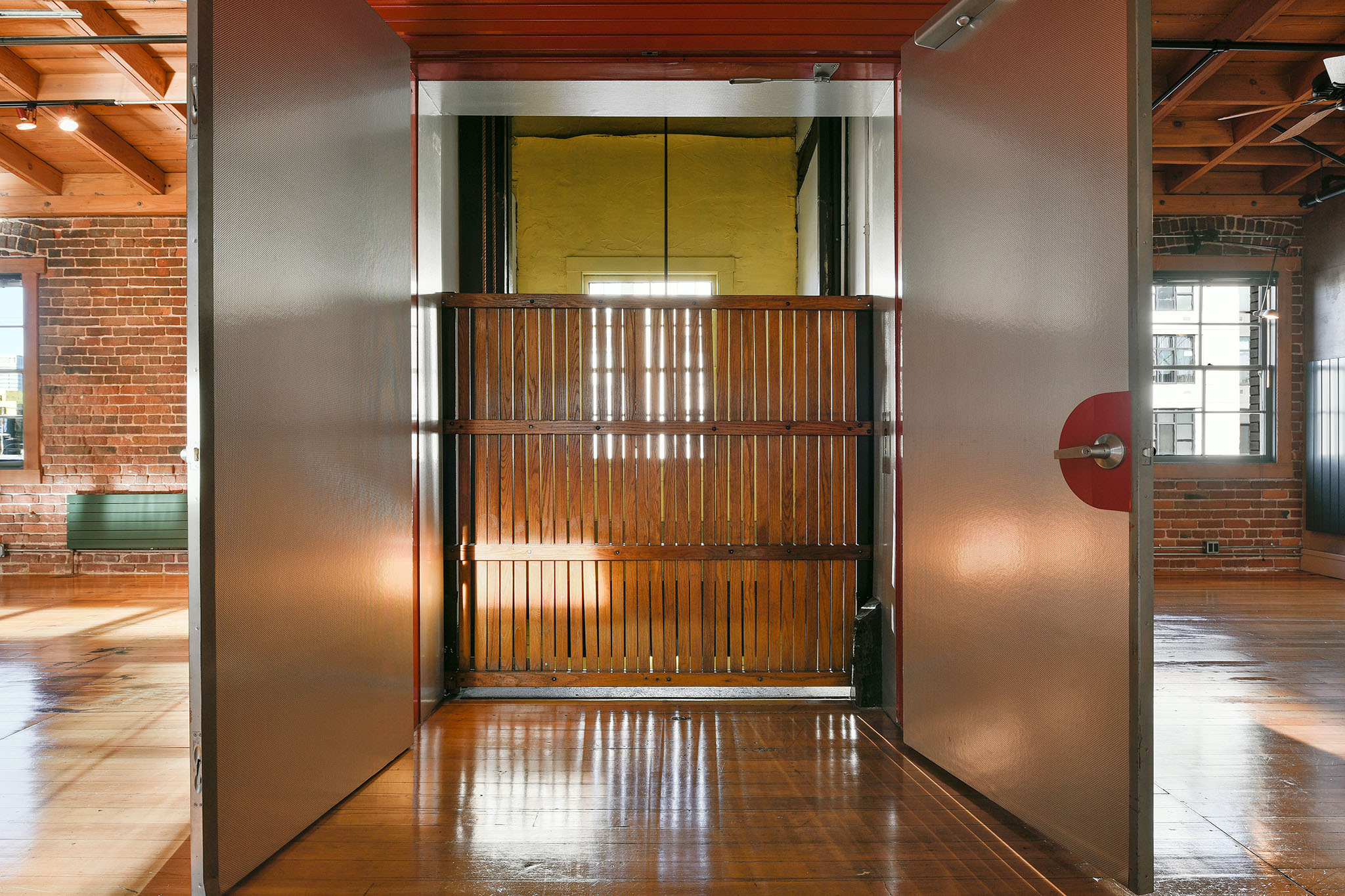  American Bag Building, Oakland—Mixed Use Live/Work Office Building Jack London—Andy Read Realtor—Photo 9