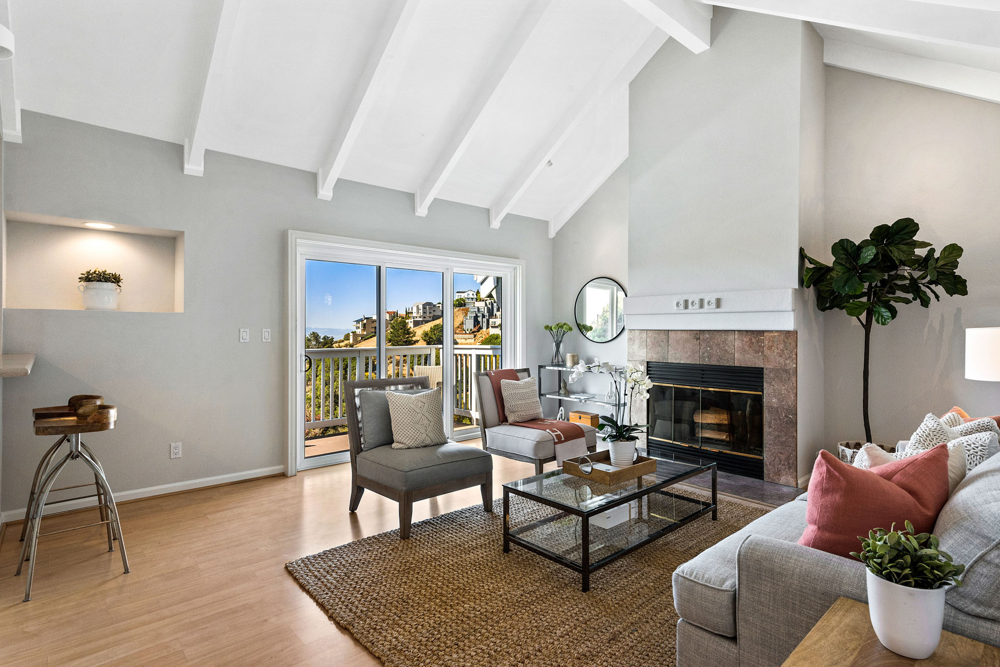  40 Spyglass Hill, Oakland—One Bedroom Condo in Hiller Highlands—Andy Read Realtor—Photo 2