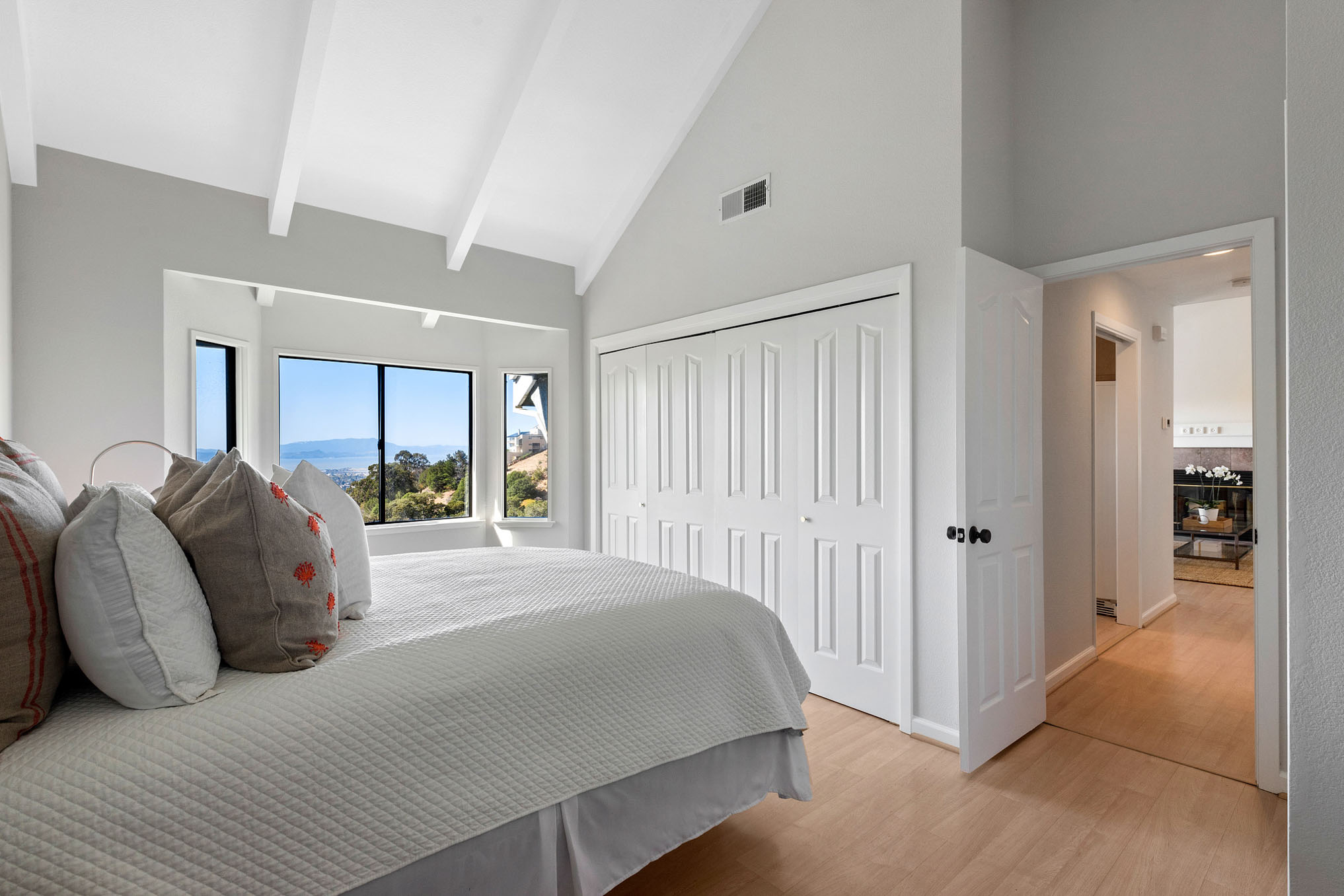  40 Spyglass Hill, Oakland—One Bedroom Condo in Hiller Highlands—Andy Read Realtor—Photo 12