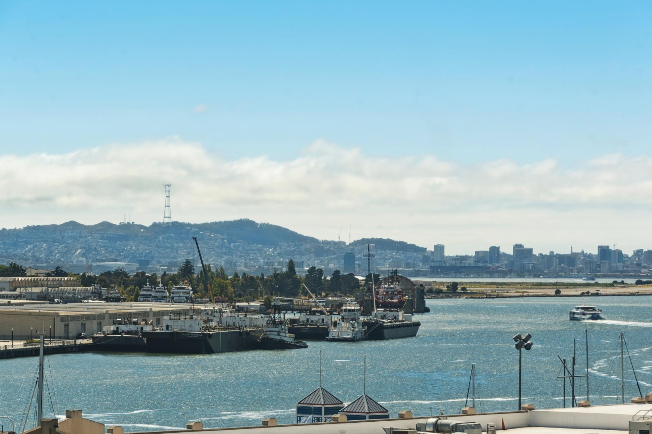  Oakland loft, Jack London Square Penthouse, Luxury Loft, The Bond, East Bay Loft—Andy Read Realtor—Photo 3