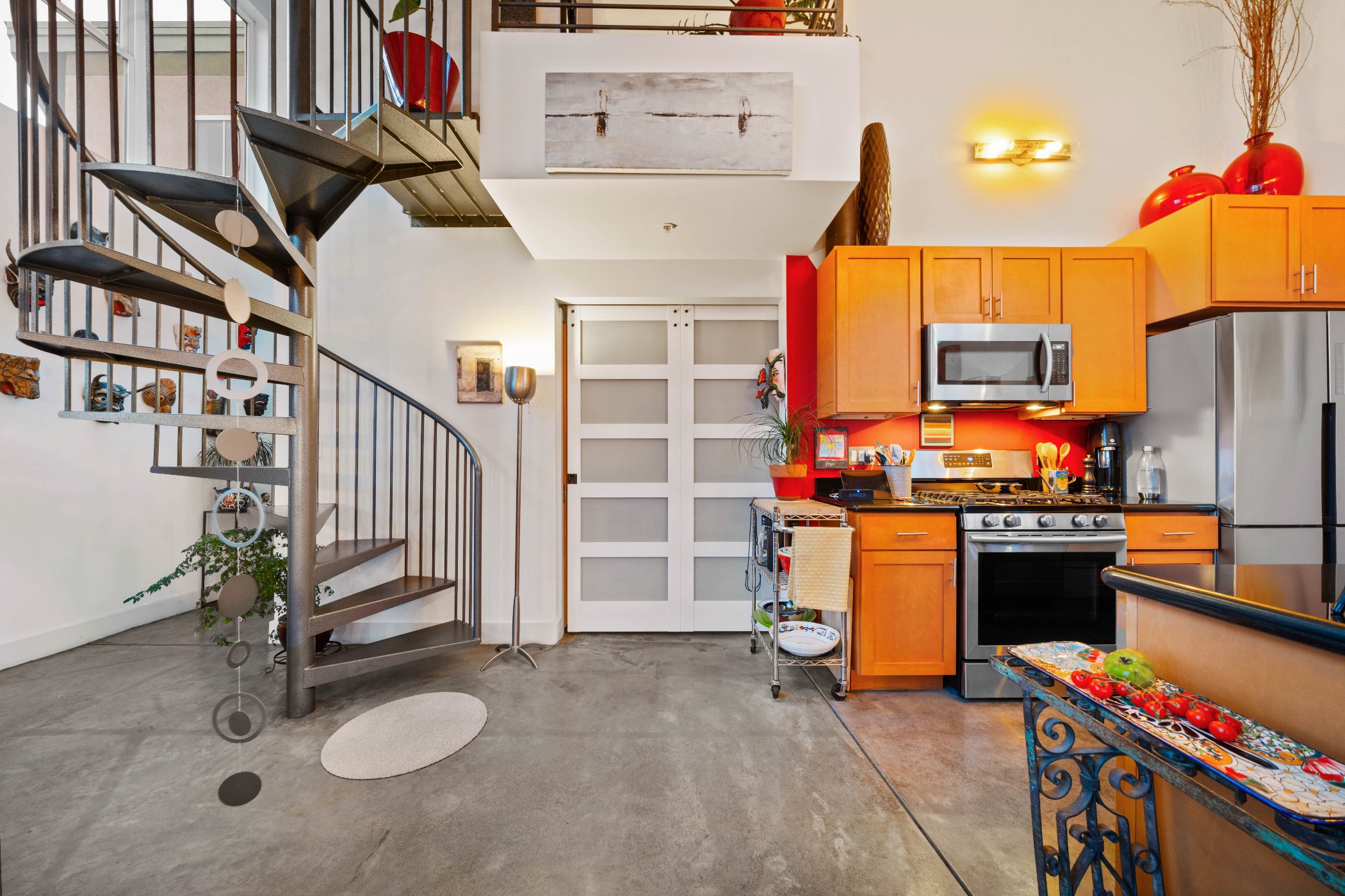  675 8th Street #16, Oakland -top floor, split-level corner loft overlooking downtown Oakland with parking and in-unit laundry—Andy Read Realtor—Photo 7